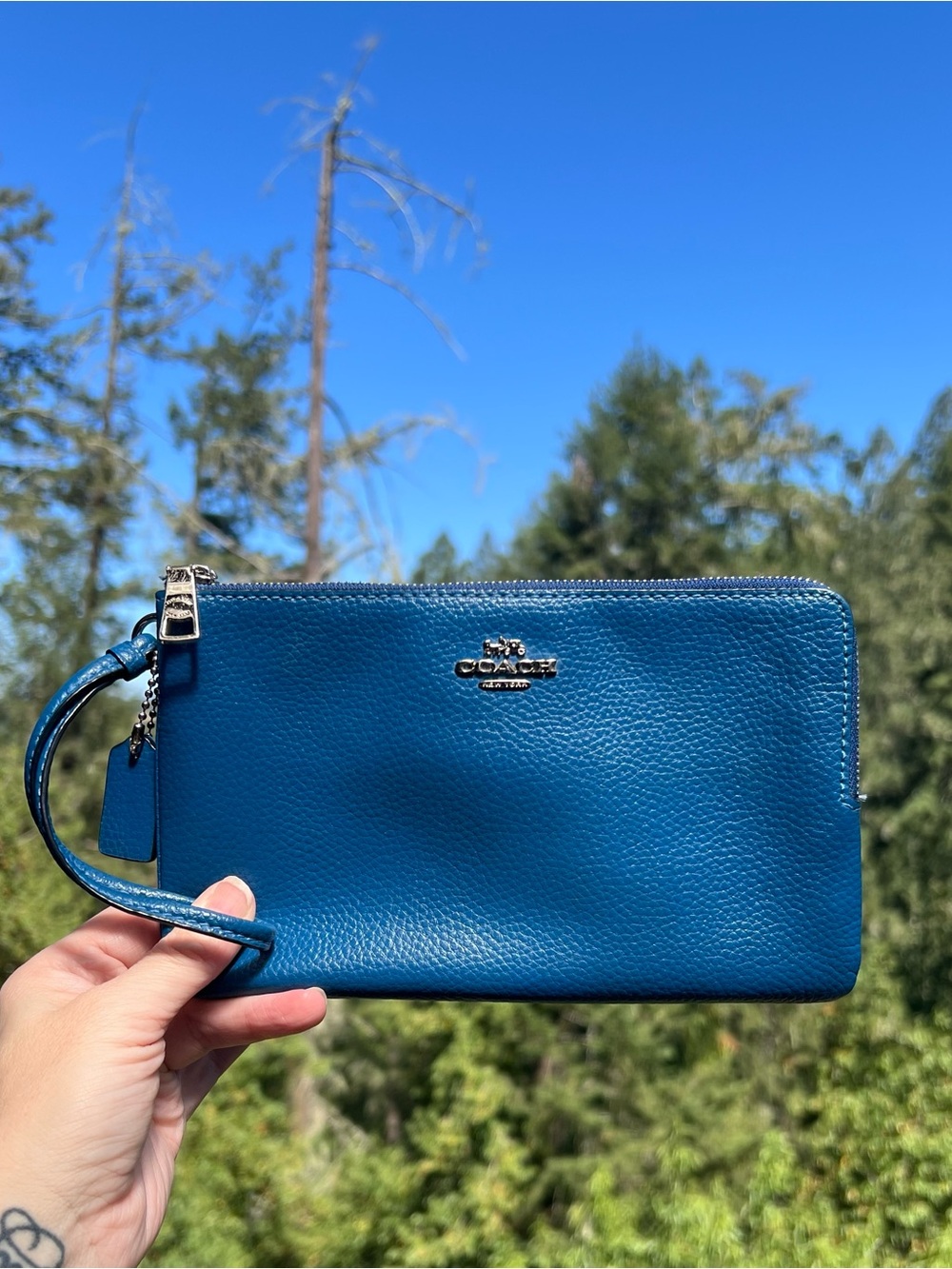 COACH Double Zip Phone Wristlet Wallet Blue Pebbled Leather with Silver Hardware